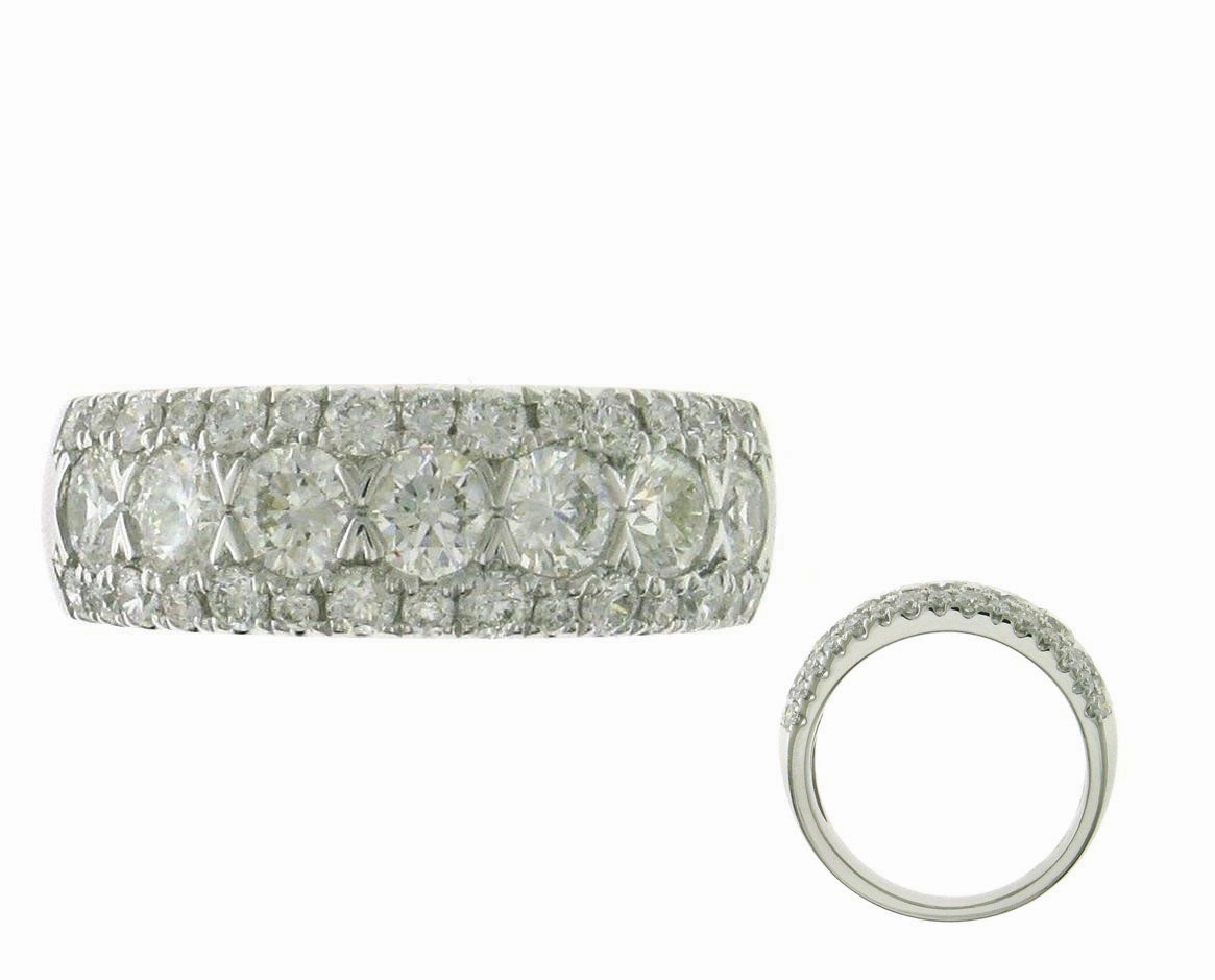 1.87 ctw. WHITE GOLD DIAMOND RING D8032WG