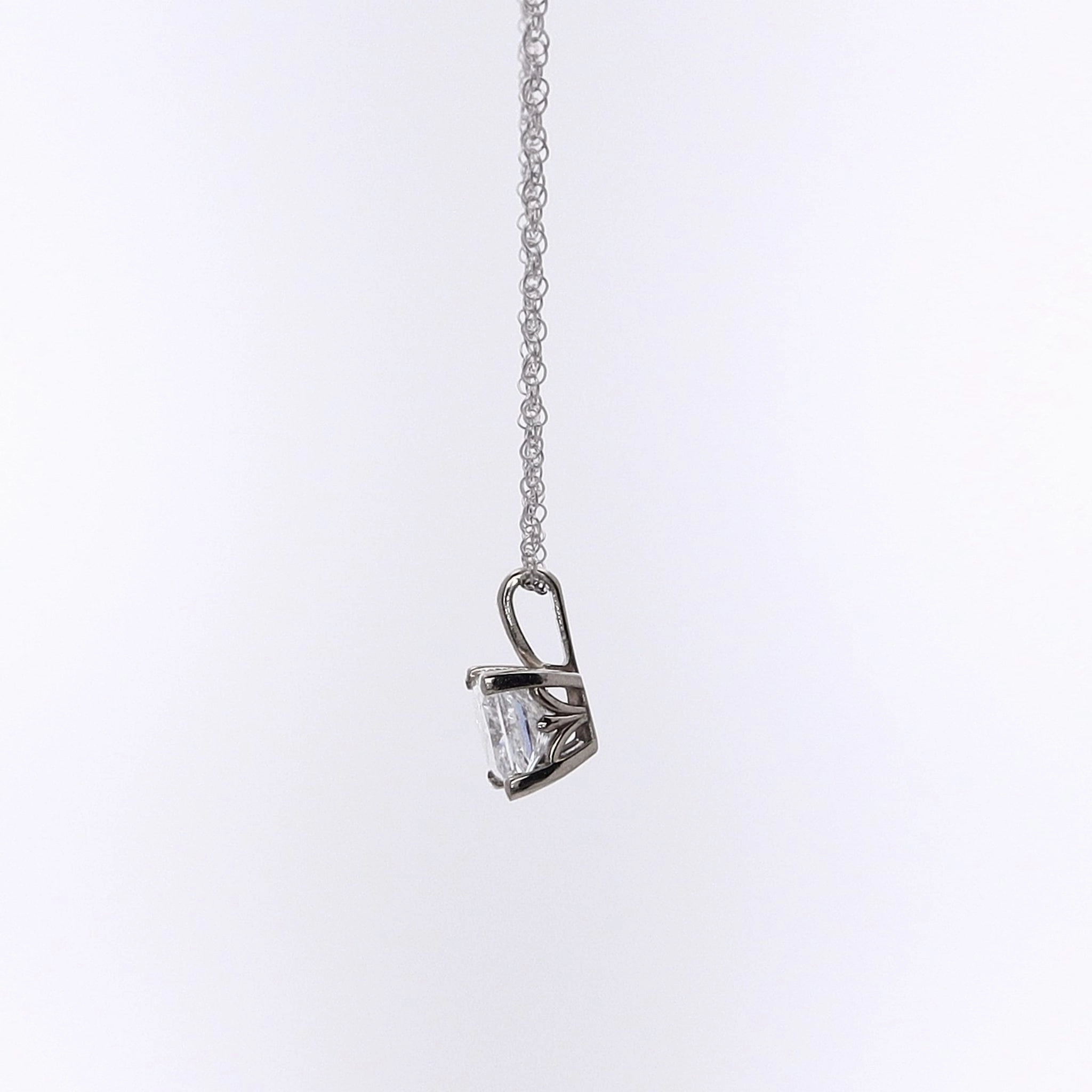 Estate 14 Karat White Gold Diamond Pendant Necklace
