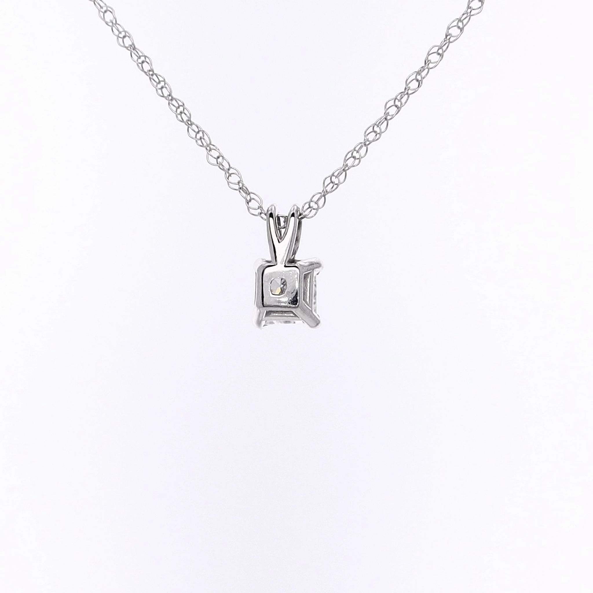 Estate 14 Karat White Gold Solitaire Diamond Pendant Necklace