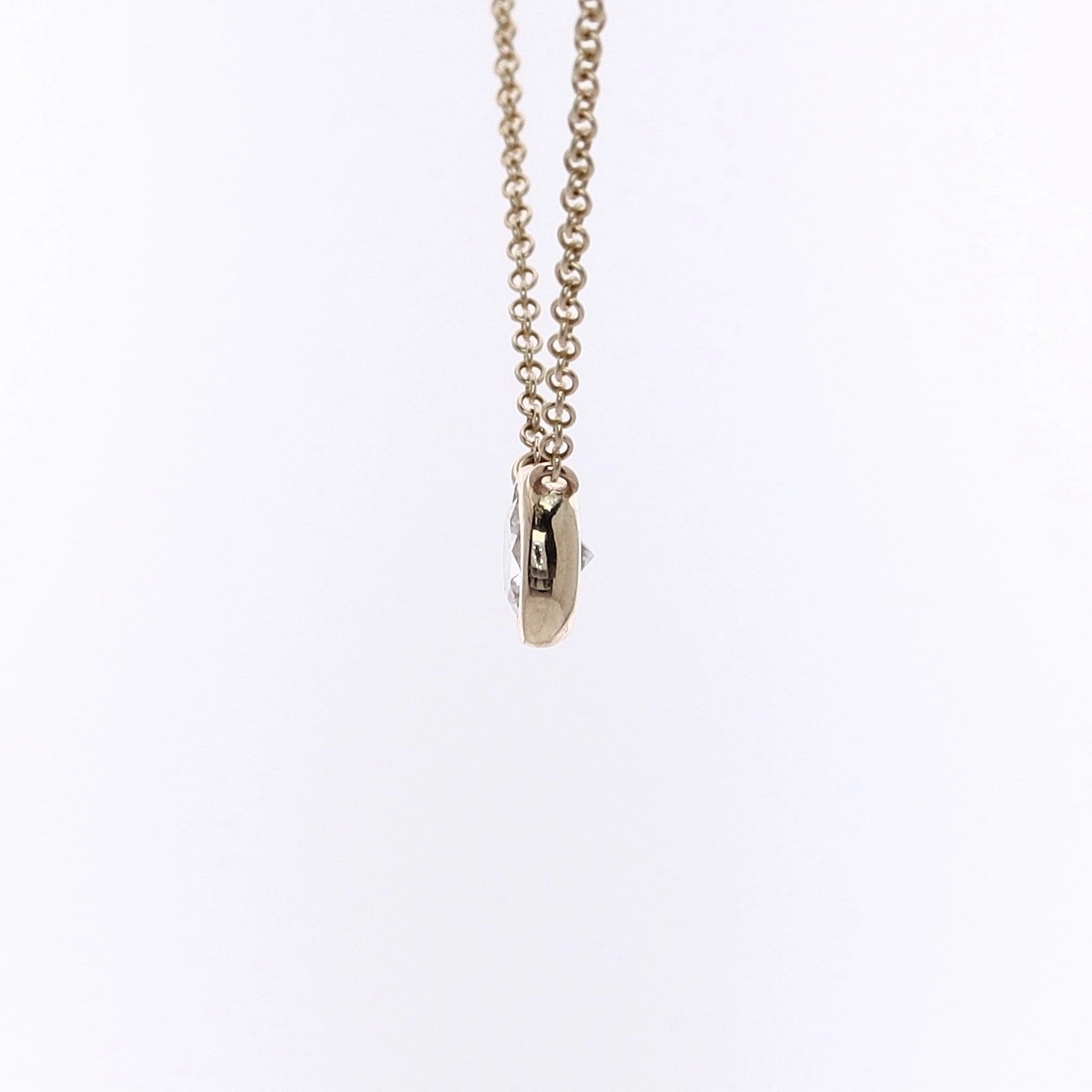 Estate 14 Karat Yellow Gold Solitaire Diamond Pendant Necklace