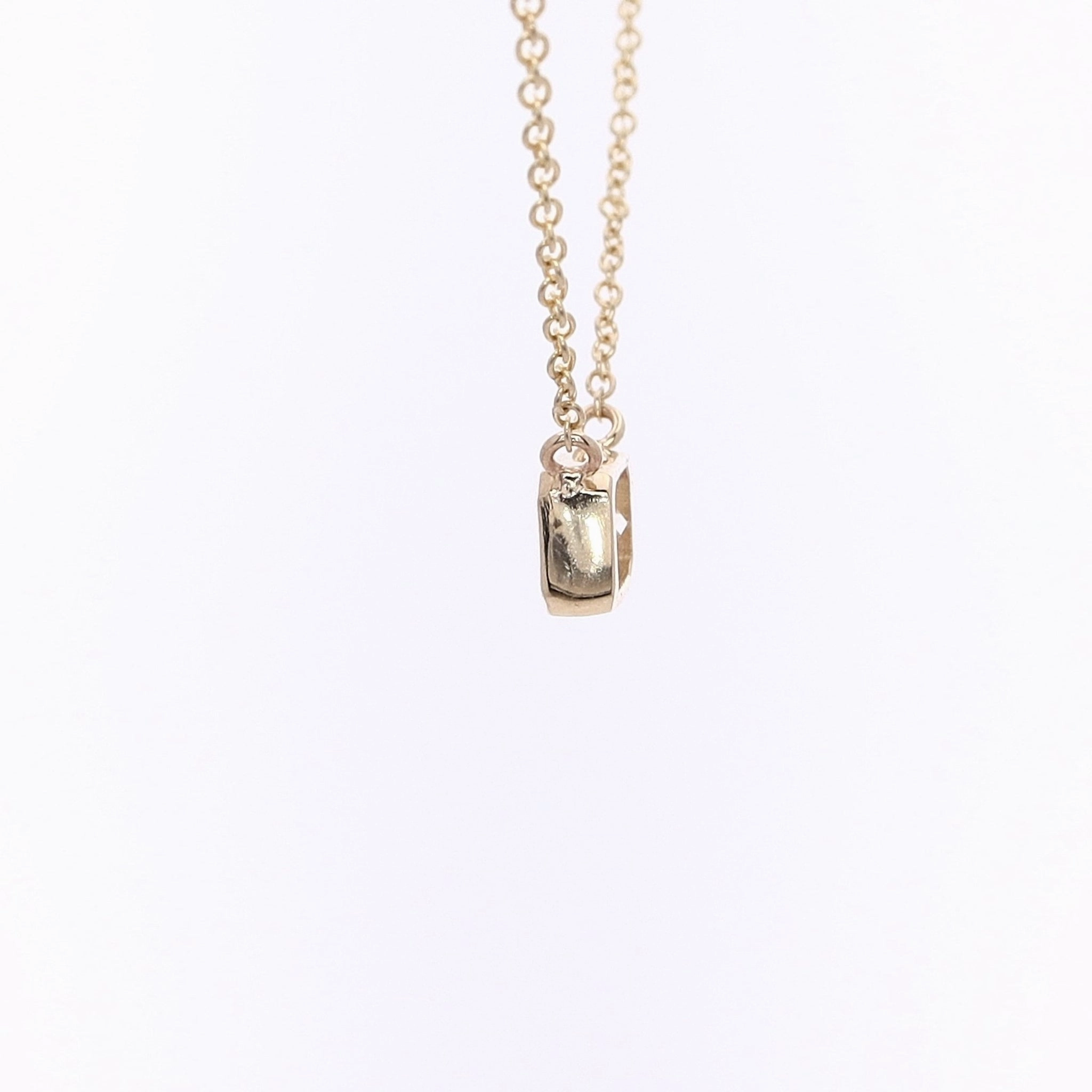 Estate 14 Karat Yellow Gold Solitaire Diamond Pendant Necklace