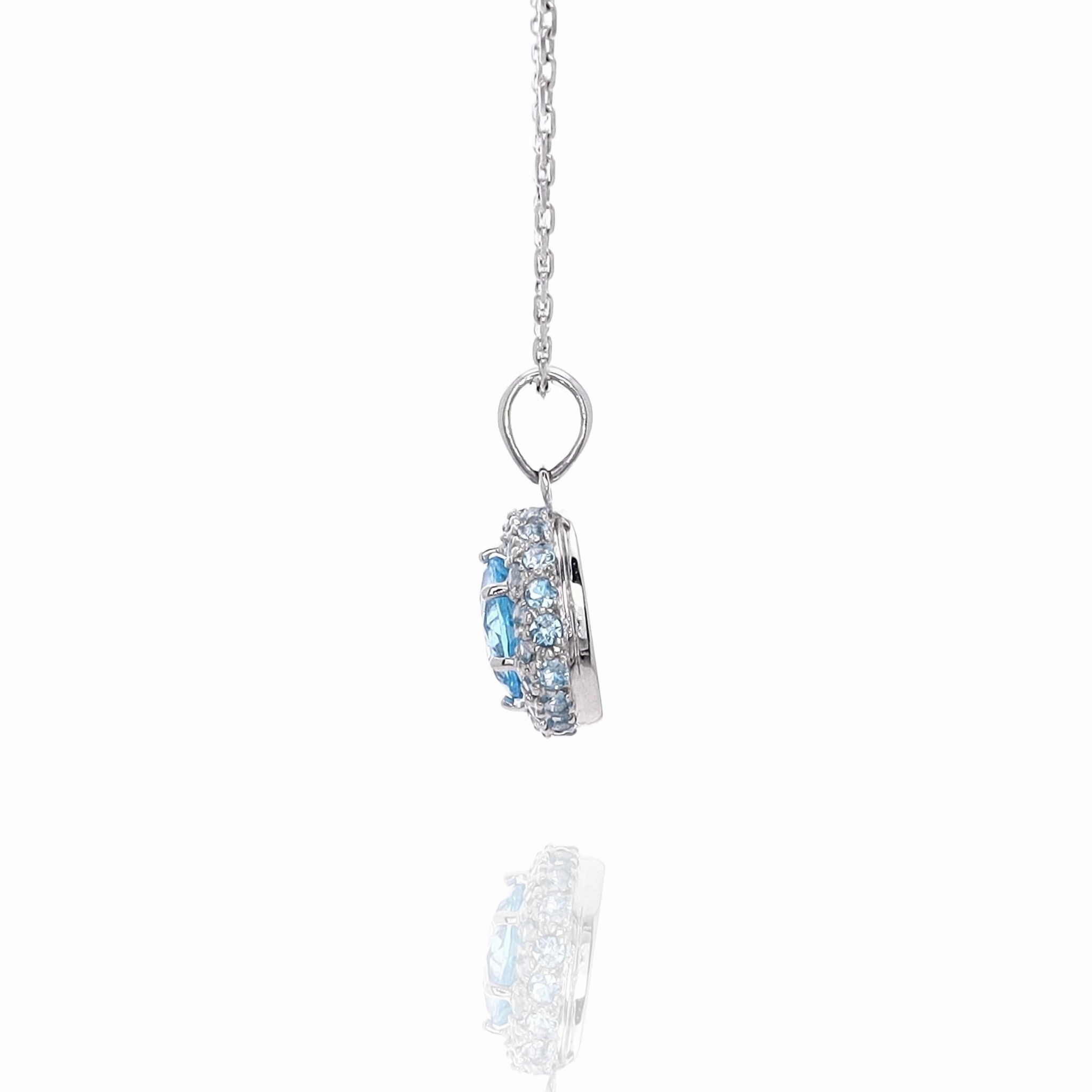 Estate 18 Karat White Gold Blue Topaz Pendant Necklace