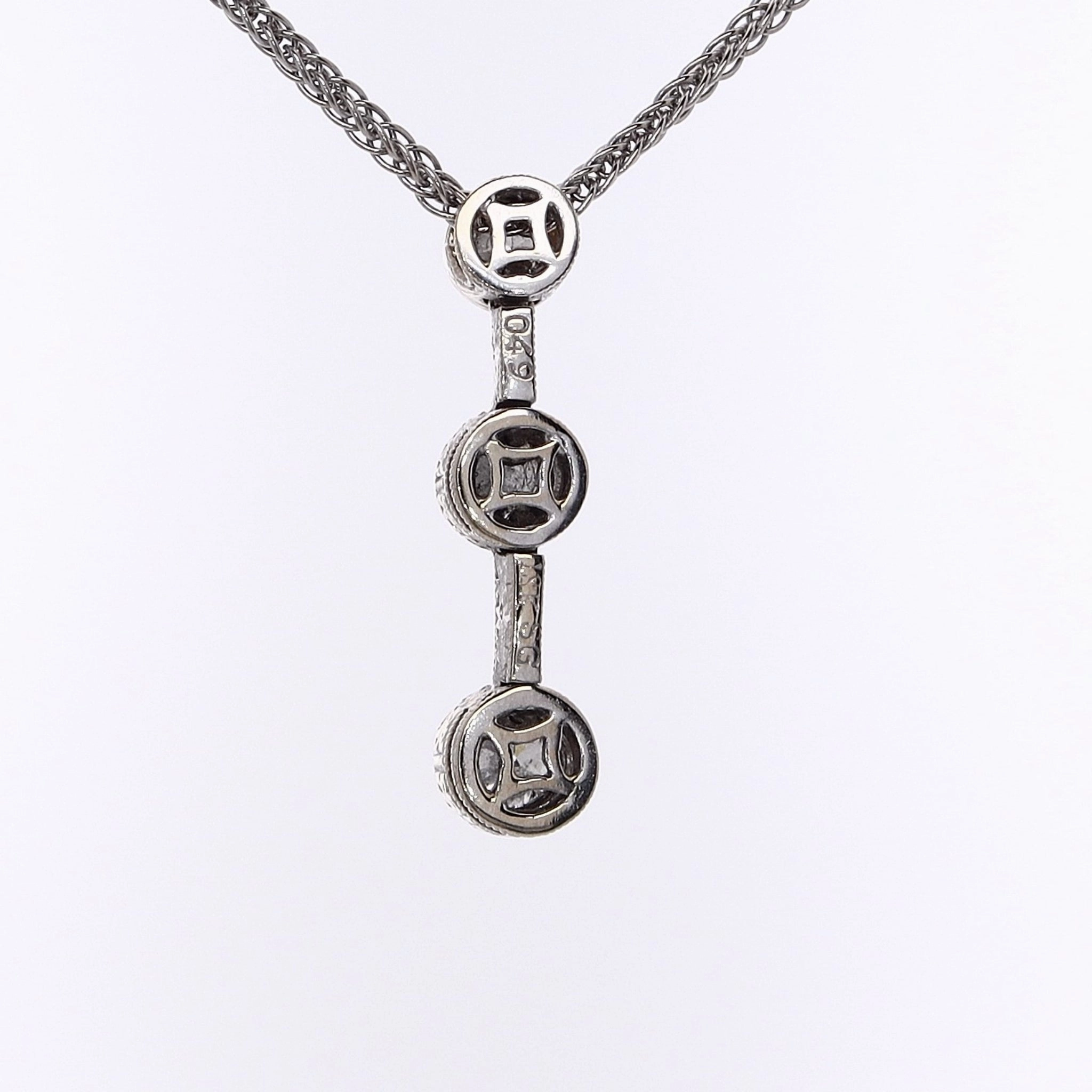 Estate 18 Karat White Gold Graduated Diamond Pendant Necklace