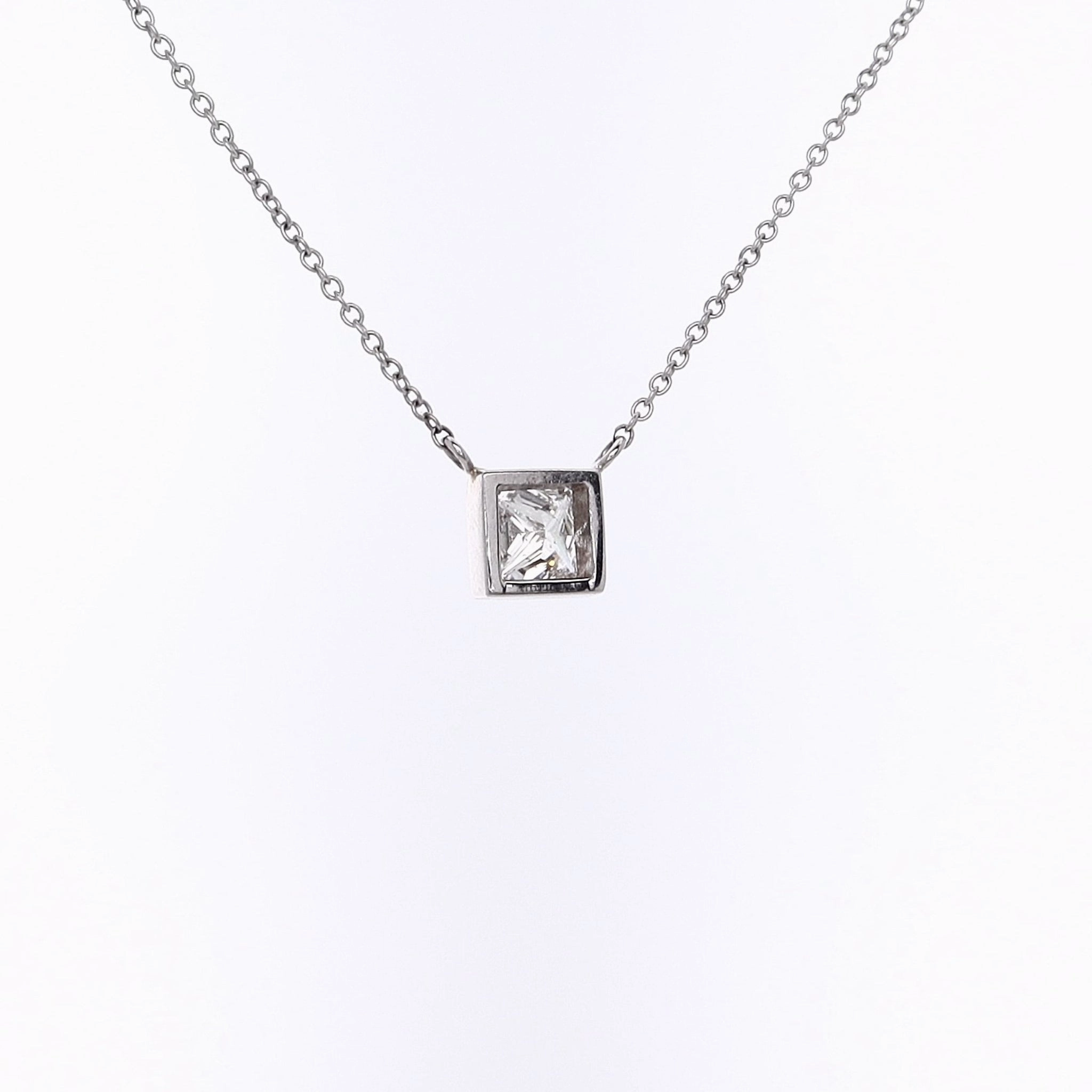Estate 18 Karat White Gold Solitaire Diamond Pendant Necklace