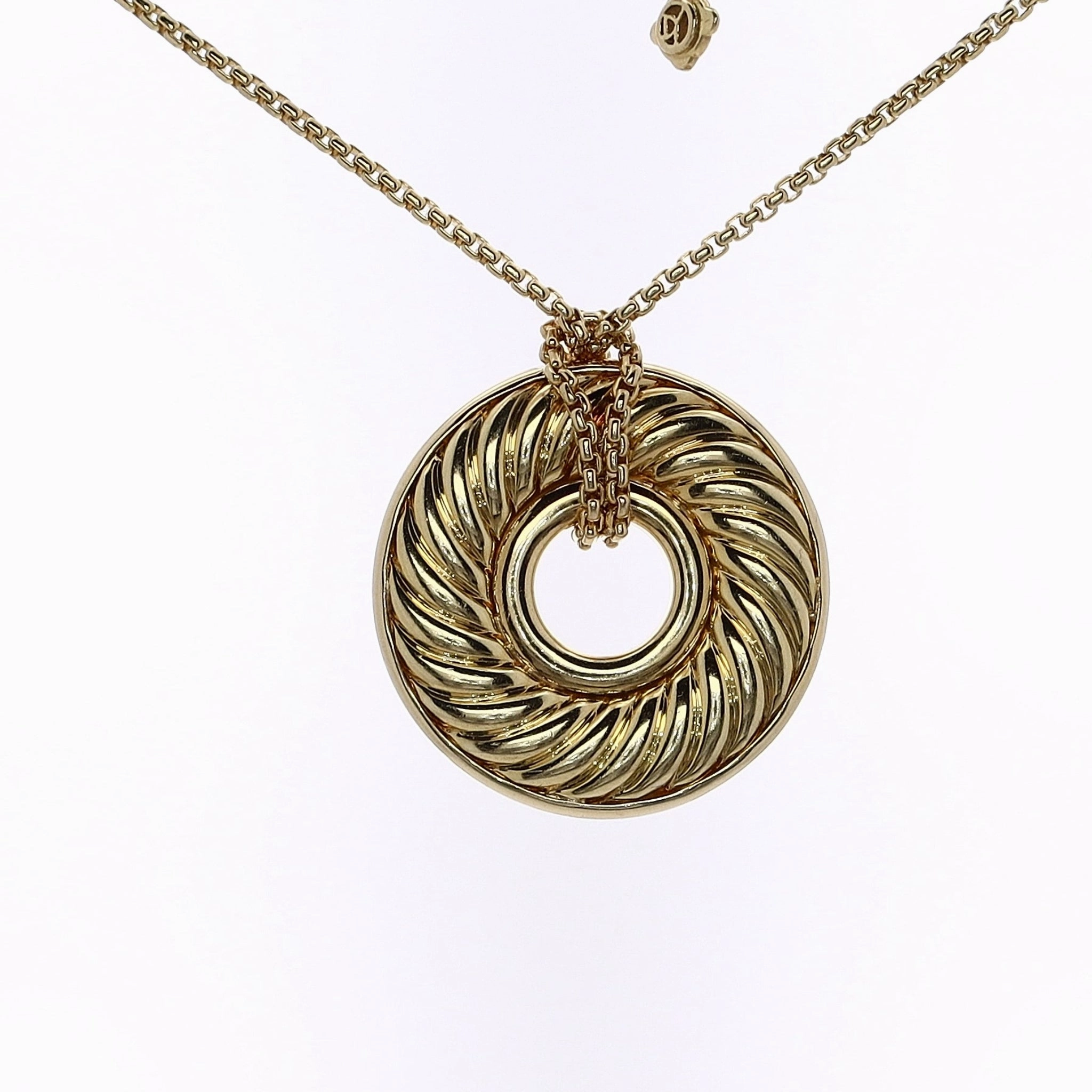 Estate David Yurman 18 Karat Yellow Gold Circle Cable Disc Diamond Pendant Necklace