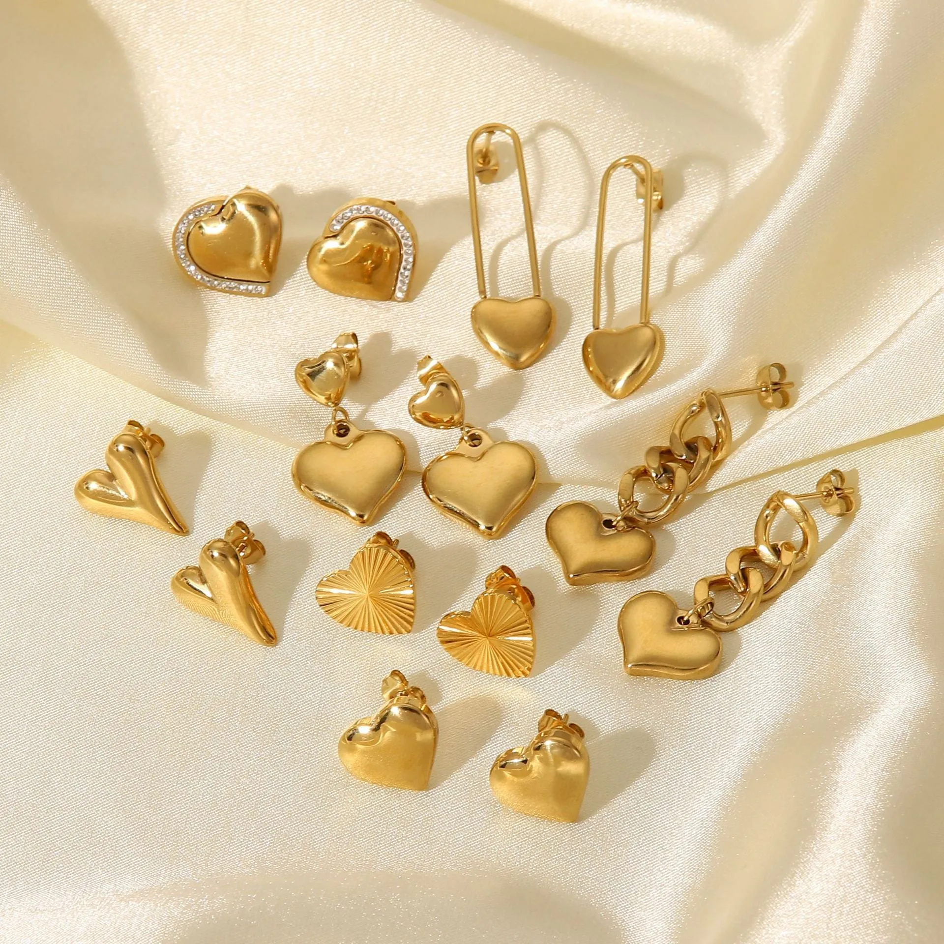 Wholesale 14K Gold Heart Shaped Stainless Steel Earrings