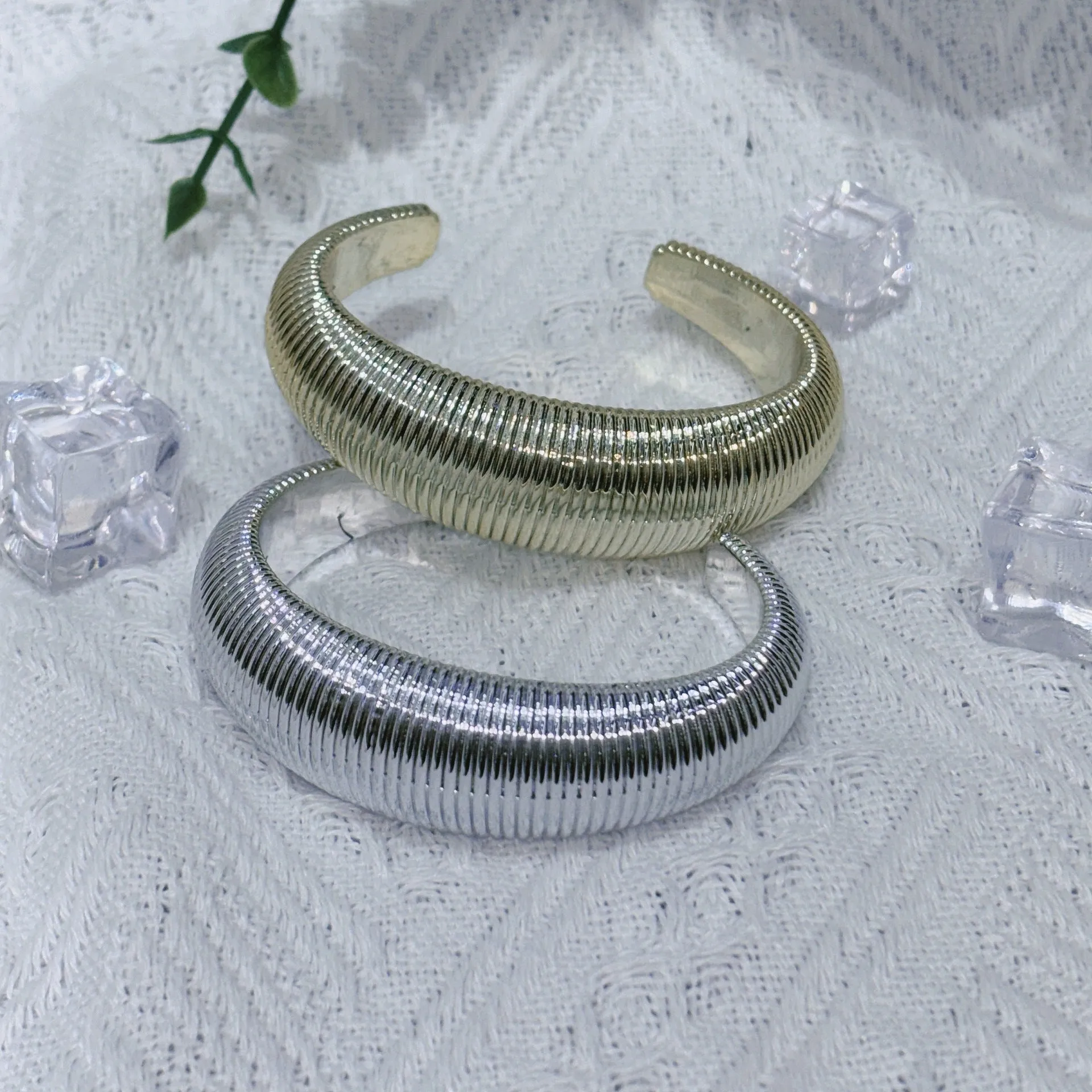 Wholesale Acrylic Open Bracelet