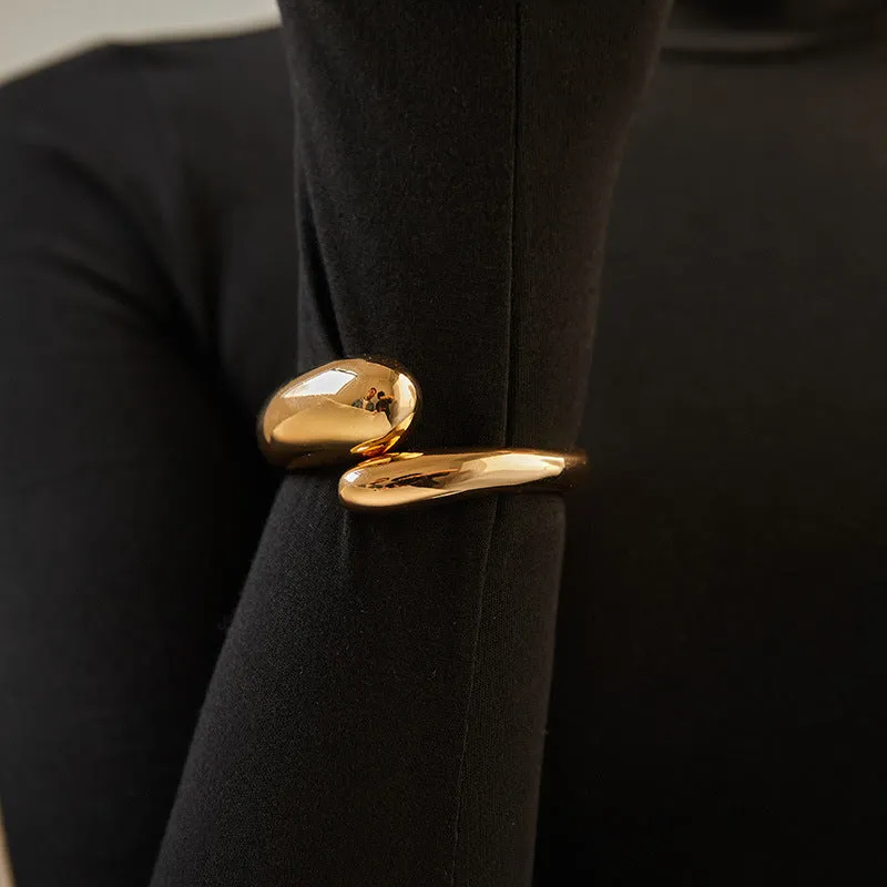 Wholesale Alloy Double-headed Two-color Stitching Open Gold-plated Spring Bracelet