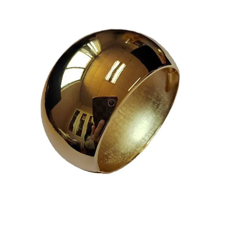 Wholesale Alloy Electroplating Exaggerated Large Smooth Bracelet