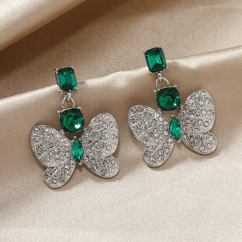 Wholesale Baroque Pearl Vintage Hollow Flower Long Earrings