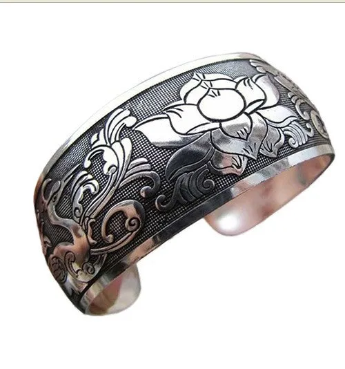 Wholesale  Bohemian Flower Teng Ancient Miao Silver Bracele Retro Wide Tibetan Silver Bracelet