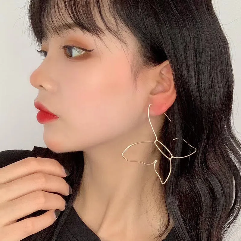 Wholesale Butterfly Line Hollow Metal Earrings