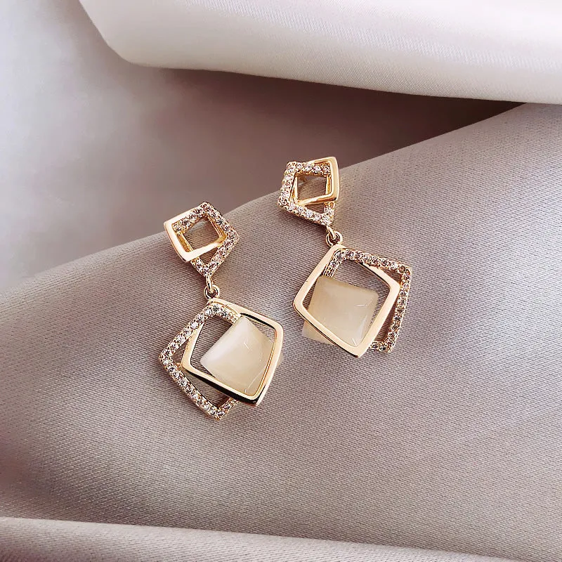 Wholesale Cat's Eye Stone Love Flower 925 Silver Needle Earrings