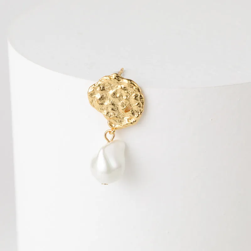 Wholesale Copper Gold-plated Irregular Pearl Earrings