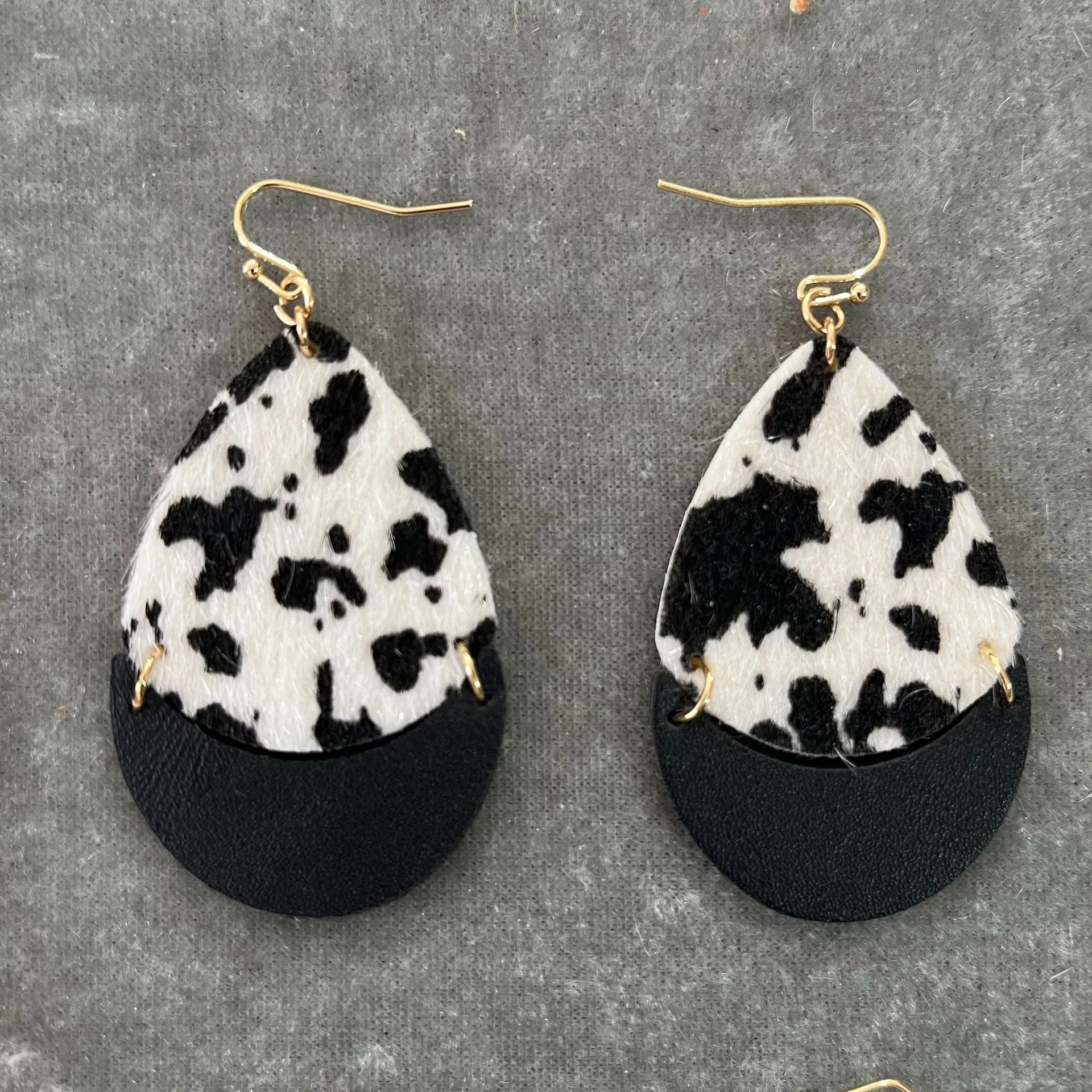 Wholesale Cow Wood Grain Artificial Leather Earrings