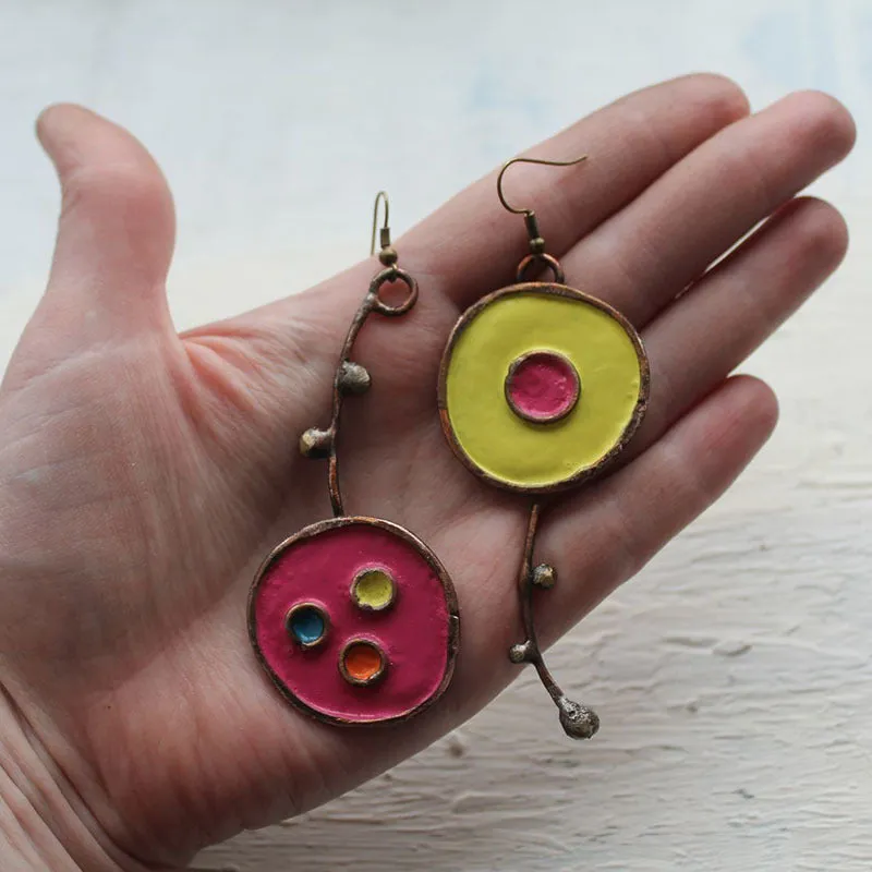 Wholesale Creative Asymmetrical Graffiti Antique Red Copper Artisan-made Diamond Earrings