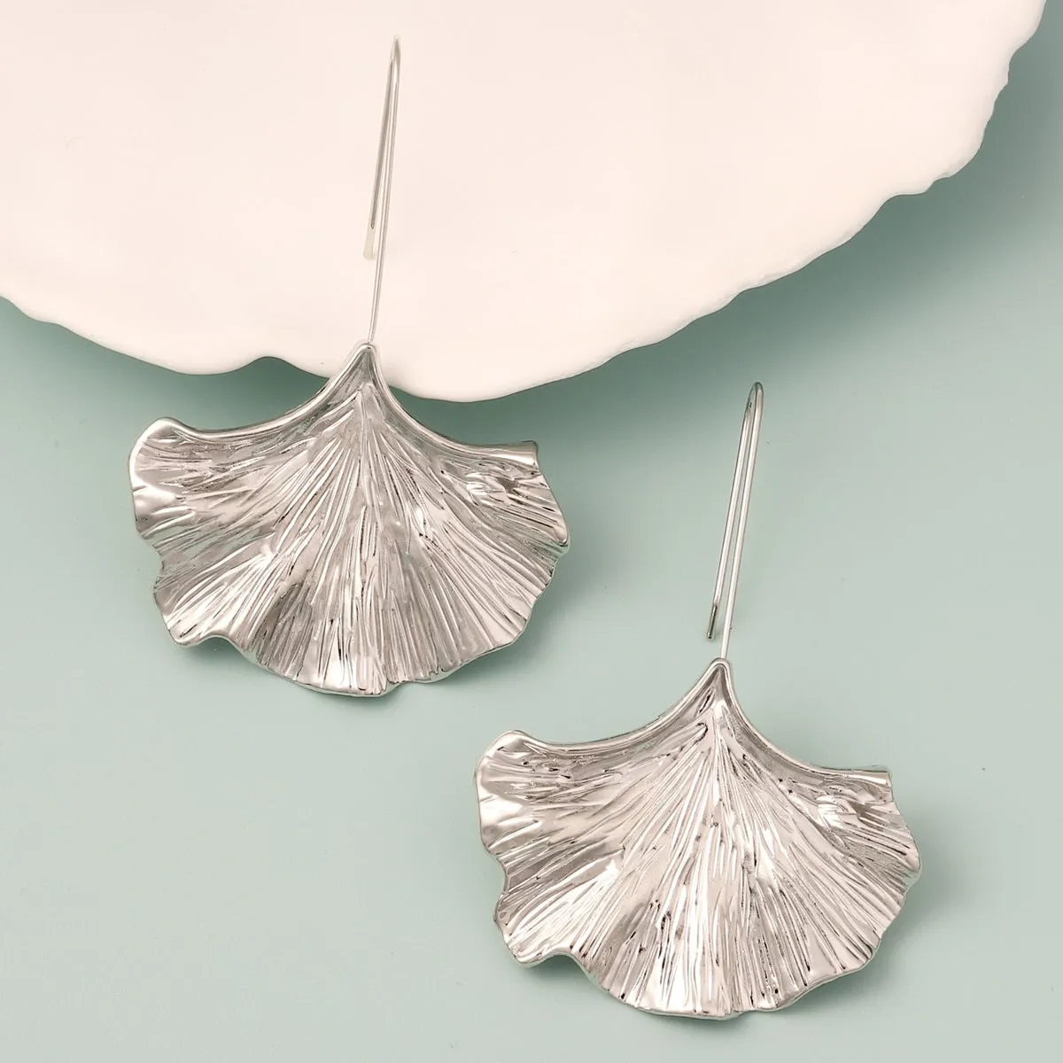 Wholesale Creative Metal Ginkgo Leaf Alloy Earrings