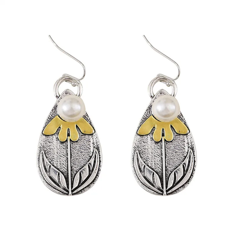 Wholesale Distressed Teardrop-shaped Three-dimensional Lace Leaf Earrings