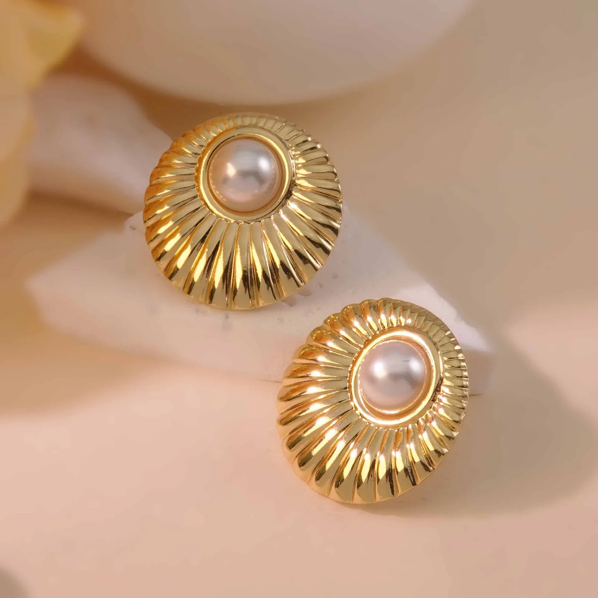Wholesale Electroplated stainless steel heart thread polished plaid earrings