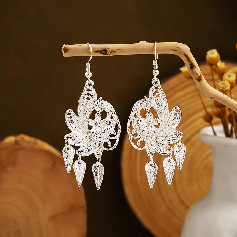 Wholesale Ethnic Style Long Style Feather Tassel Alloy Earrings