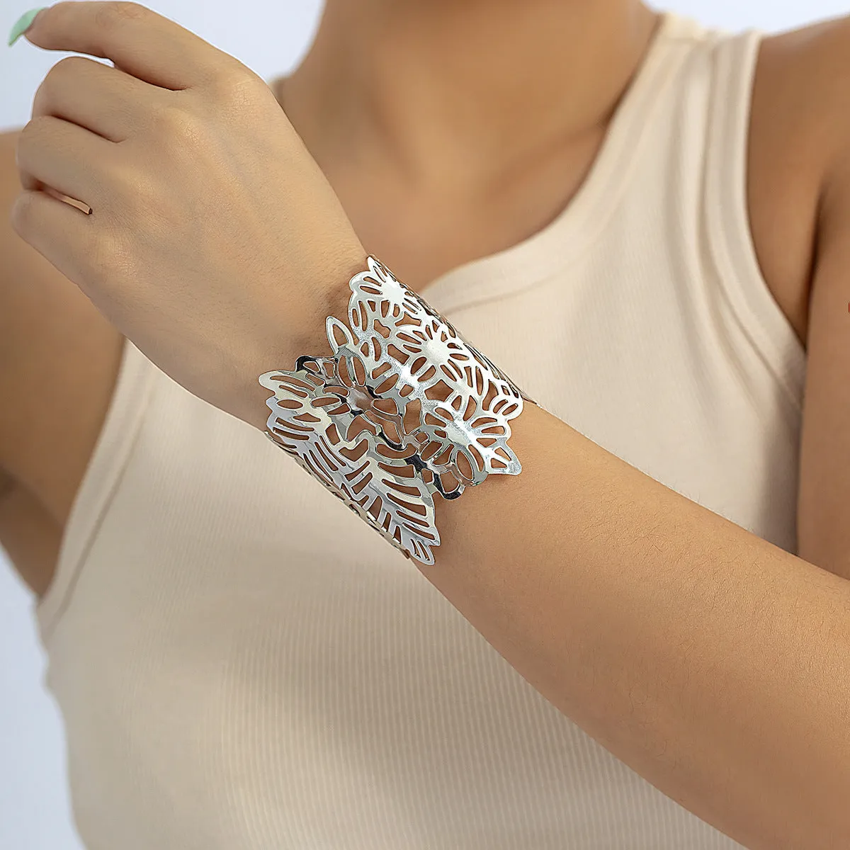 Wholesale Exaggerated Hollow Flower Leaf Opening Metal Bracelets