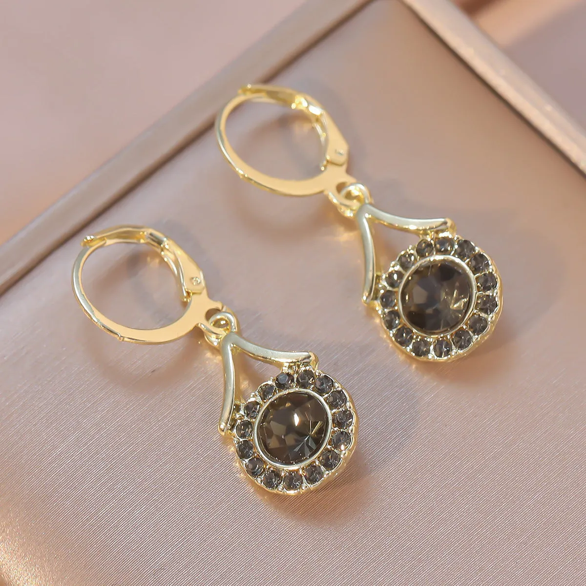 Wholesale Figure-of-eight Round Large Diamond Zircon Earrings