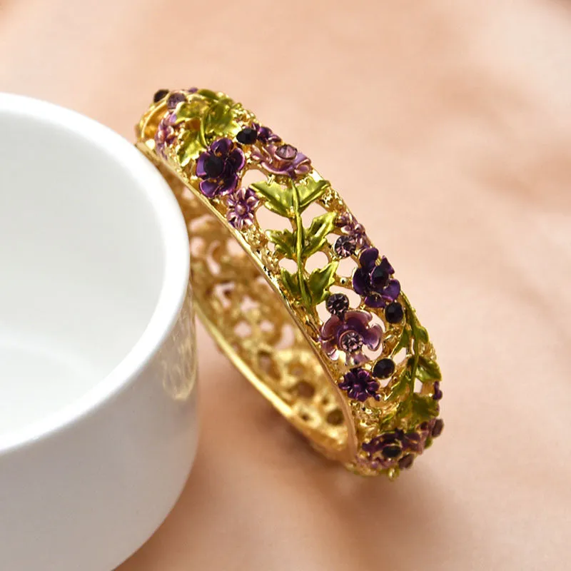 Wholesale foreign trade jewelry retro rose diamond hollow alloy cloisonne antique painted bracelet