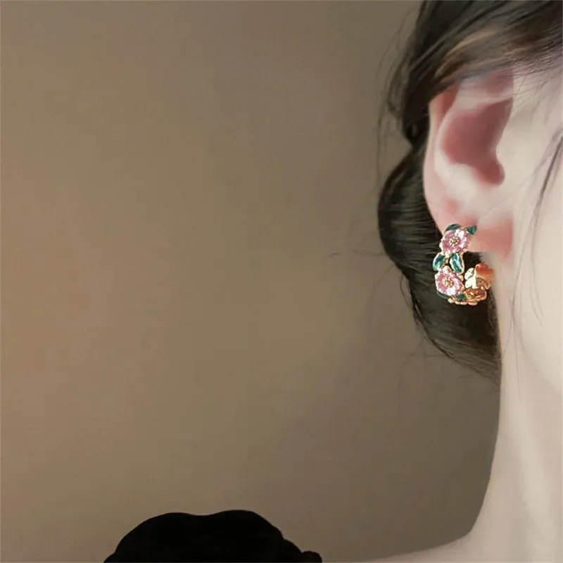 Wholesale French retro colored camellia enamel oil drop earrings fashionable temperament niche antique earrings
