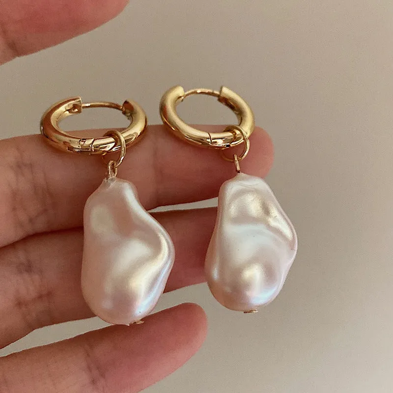 Wholesale French Vintage Baroque Pearl Water Drop Fashion Temperament Design Premium Niche Earrings Ear Buckles