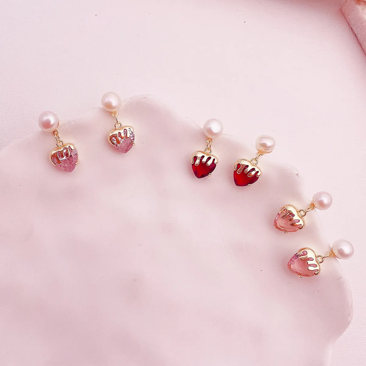 Wholesale Freshwater Pearl Zircon Heart Earrings