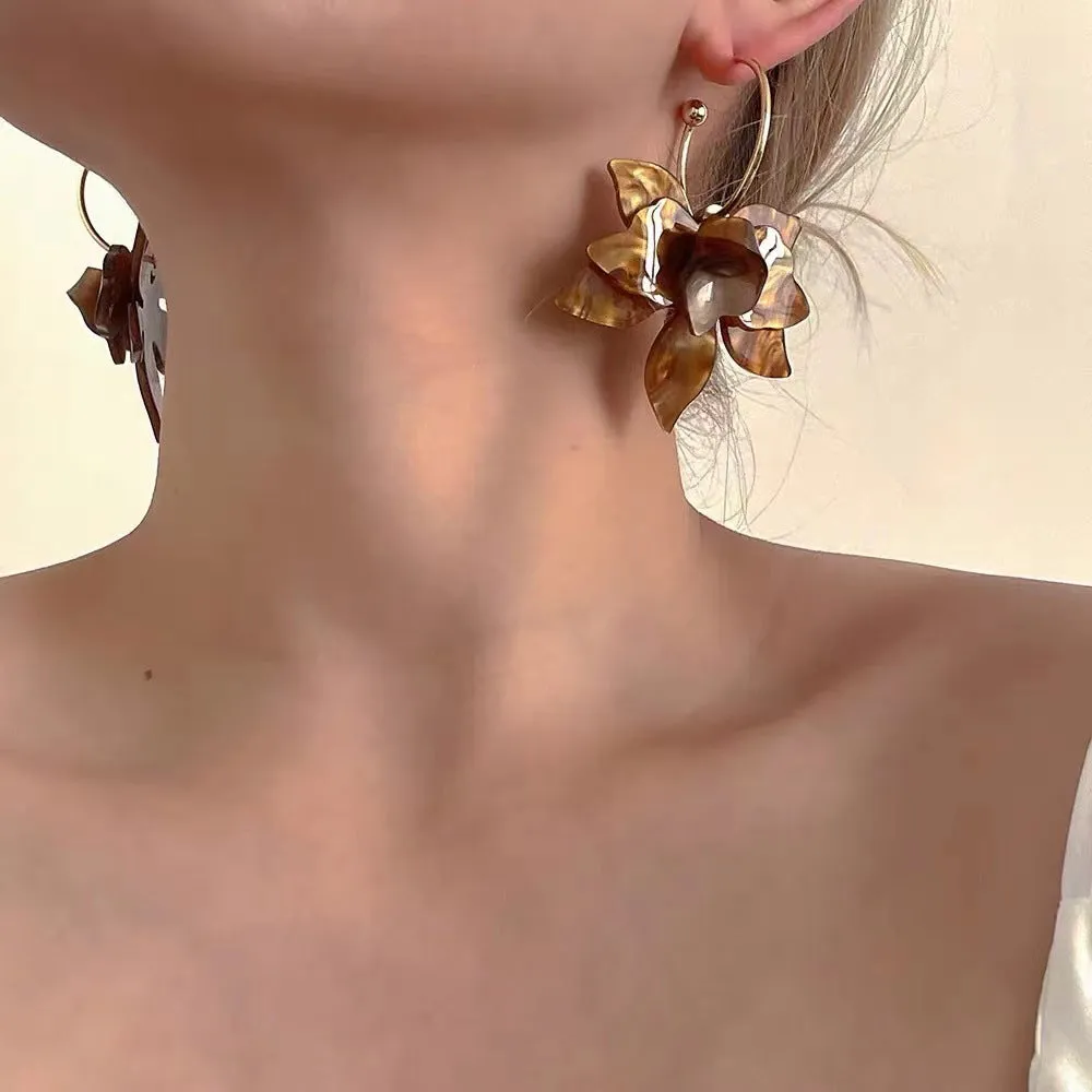 Wholesale Gardenia White Coffee Retro Flower Metal Earrings