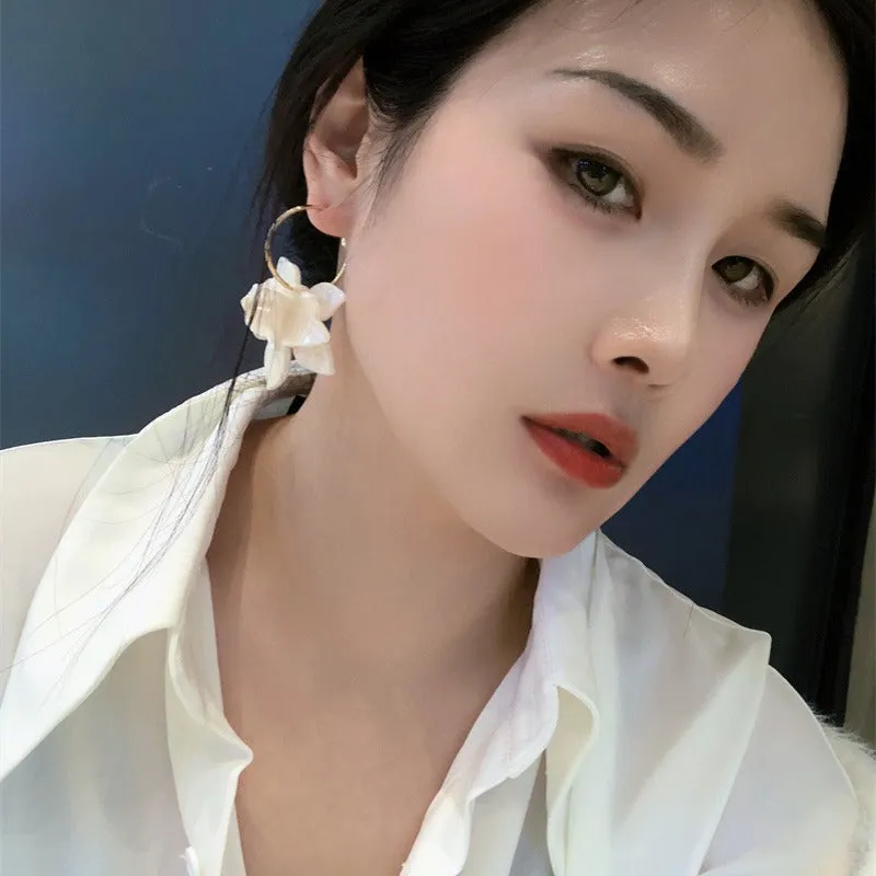 Wholesale Gardenia White Coffee Retro Flower Metal Earrings