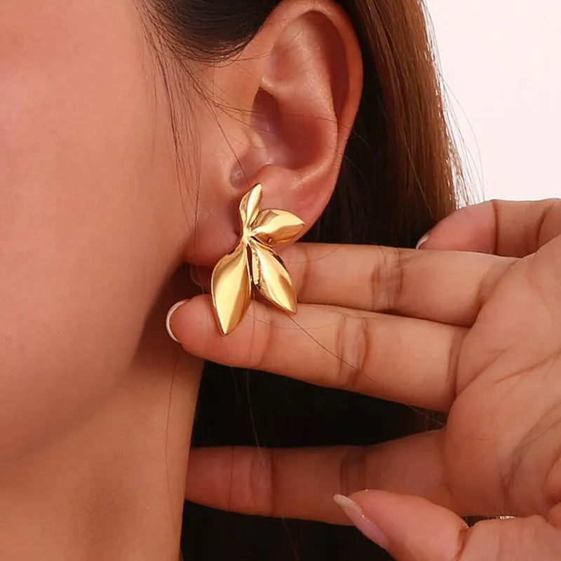 Wholesale Glossy Flower and Leaf Metal Stud Earrings