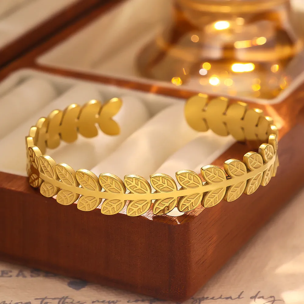 Wholesale gold C- shaped open bracelet OLY Exclusive