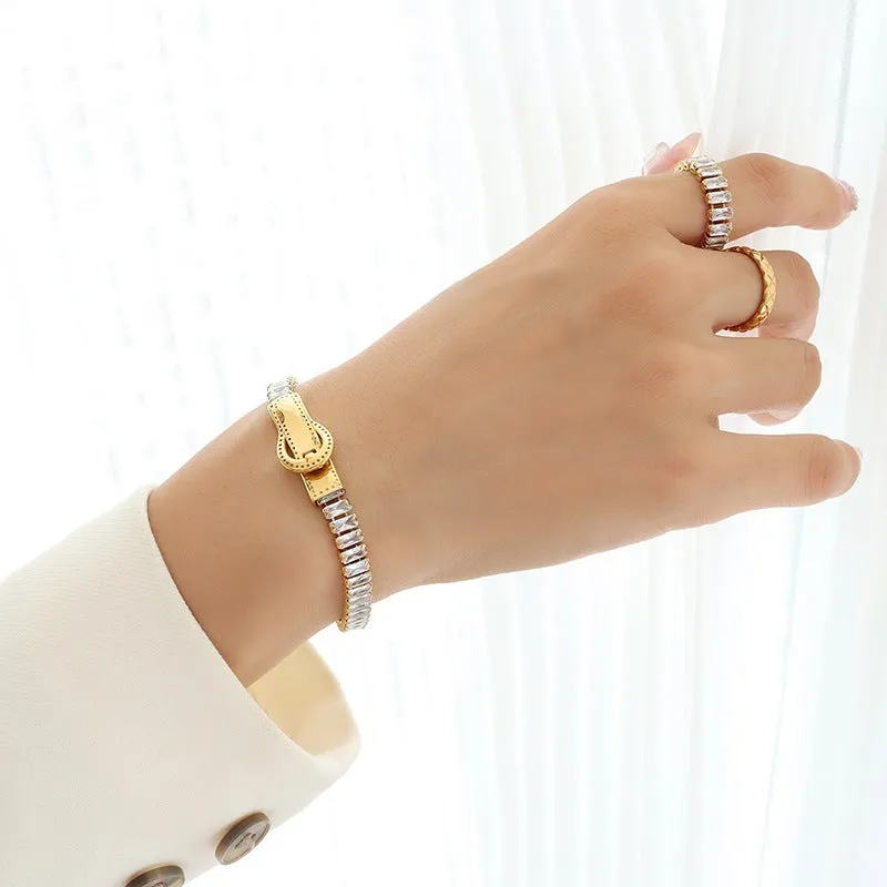Wholesale gold-plated zircon double-sided iron buckle design titanium steel four-corner buckle bracelet