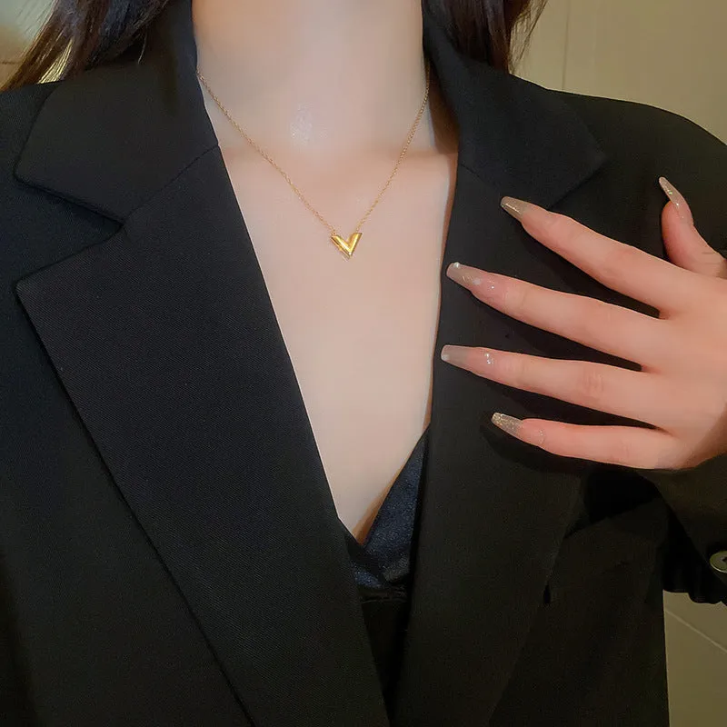 Wholesale Gold Titanium Steel V-Shaped Earrings and Necklace Fashion Set