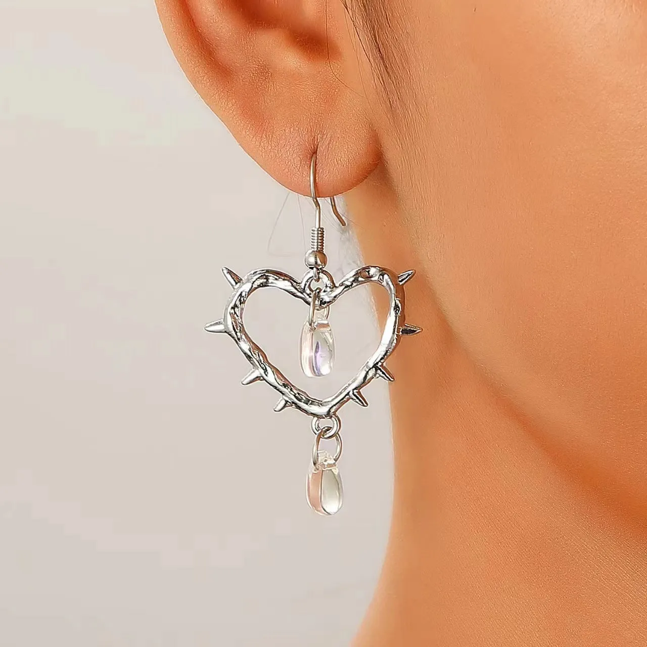 Wholesale Gothic handmade thorn heart-shaped cross water drop punk pendant