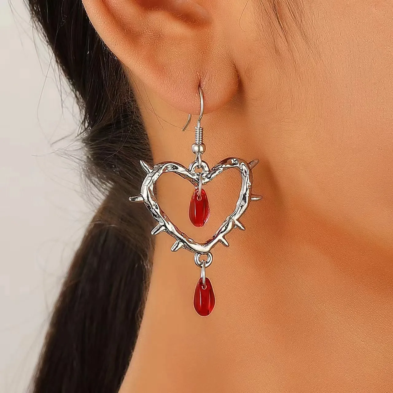 Wholesale Gothic handmade thorn heart-shaped cross water drop punk pendant
