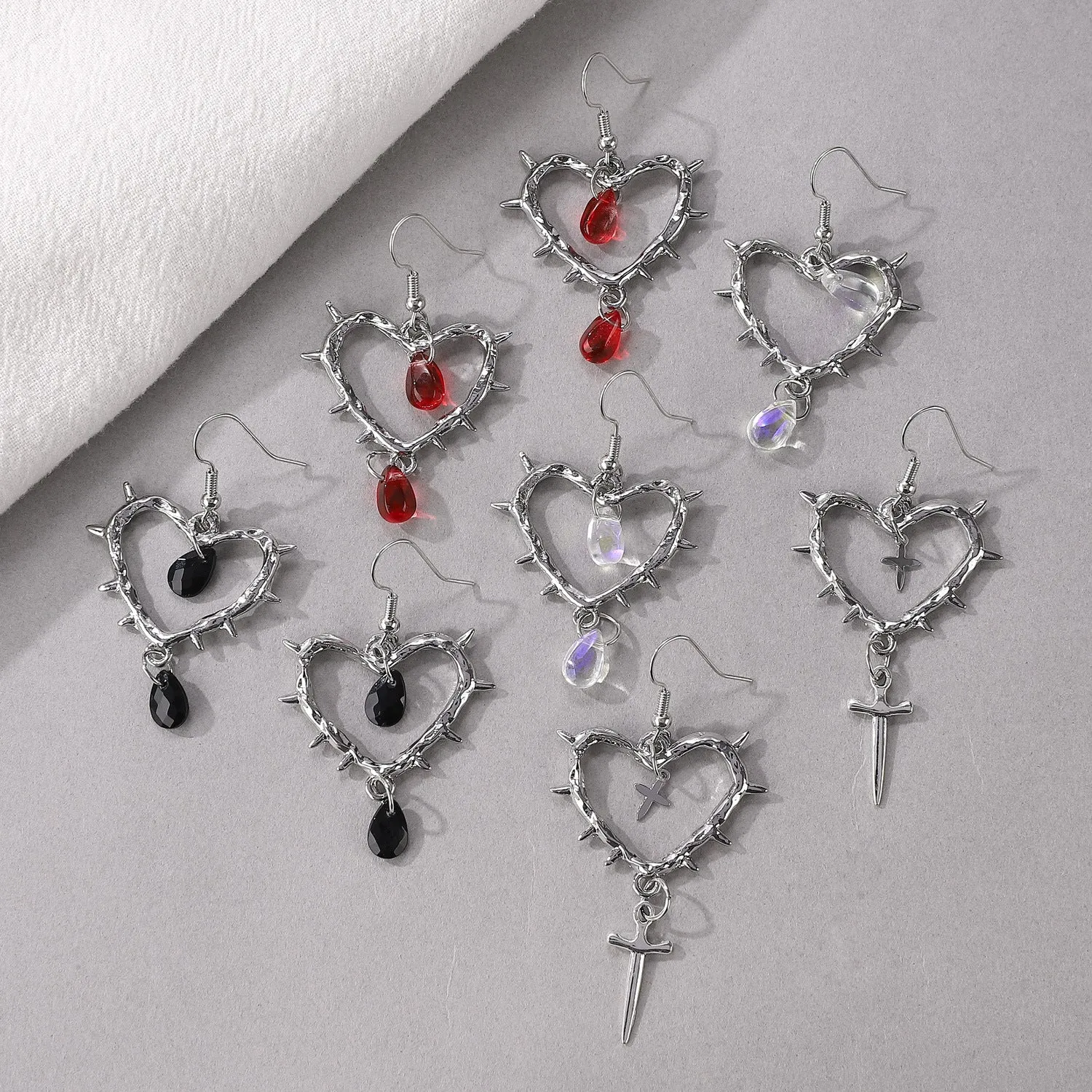 Wholesale Gothic handmade thorn heart-shaped cross water drop punk pendant