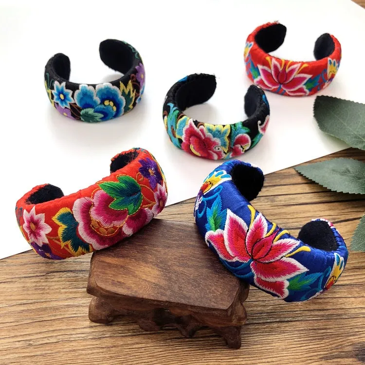 Wholesale Hand-embroidered wide version Miao silver cotton and linen versatile bracelet