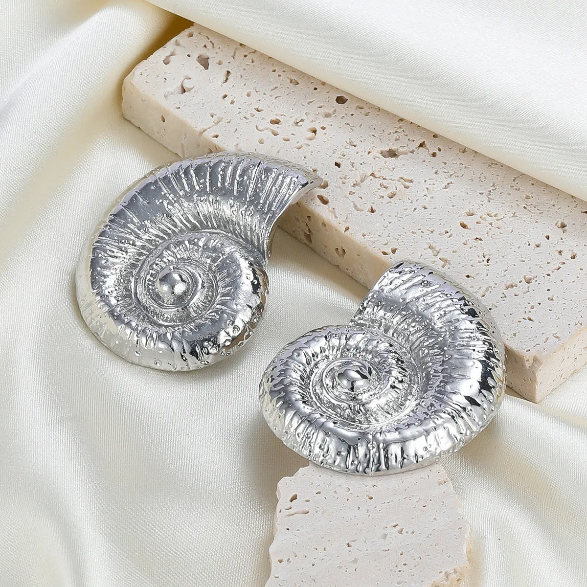 Wholesale Holiday Beach Style Conch Earrings Alloy Earrings