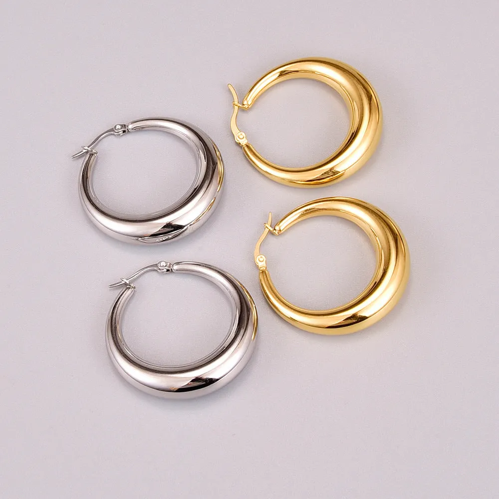 Wholesale Hollow Crescent Shaped Hollow Gold-plated Titanium Steel Earrings