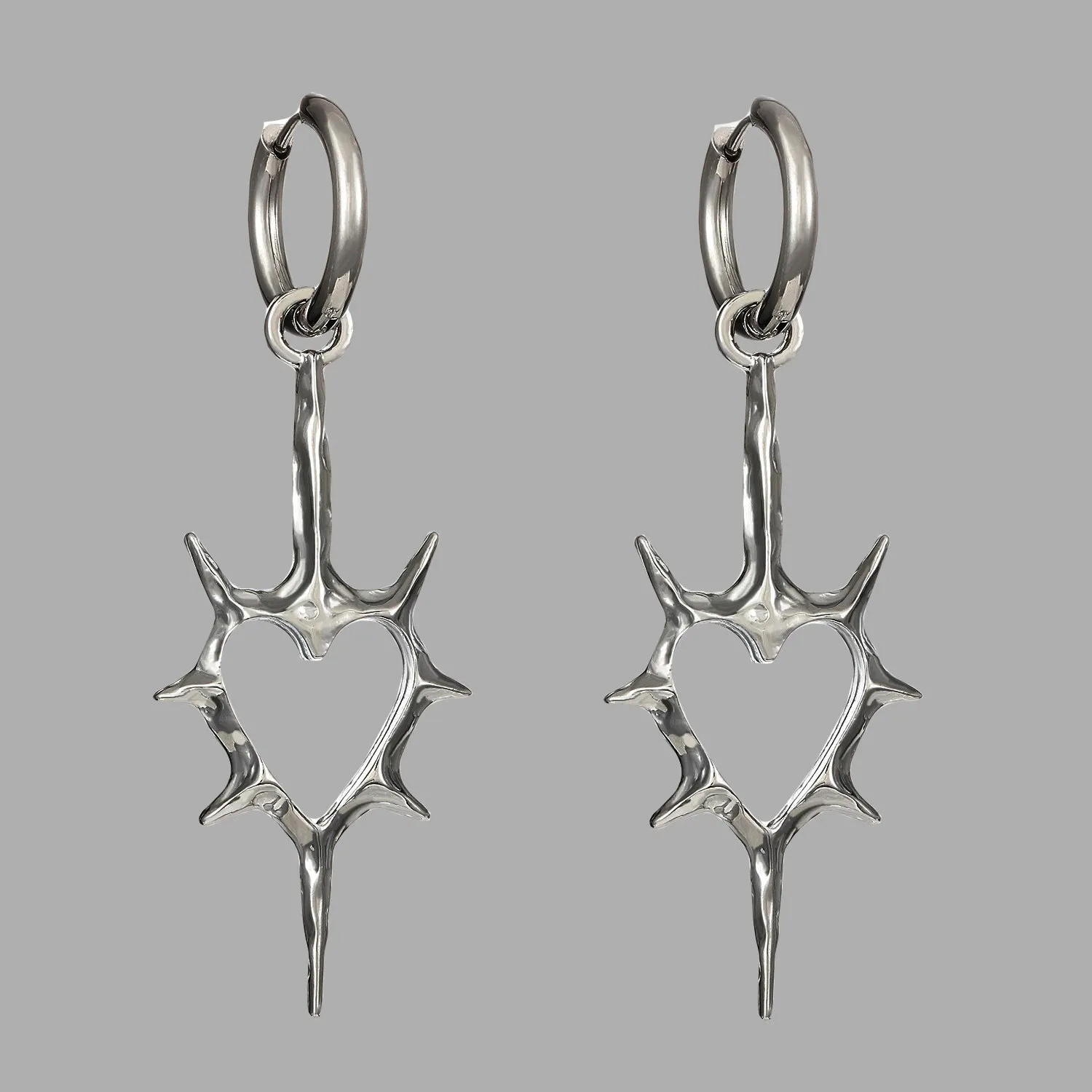 Wholesale Hollow thorn heart earrings