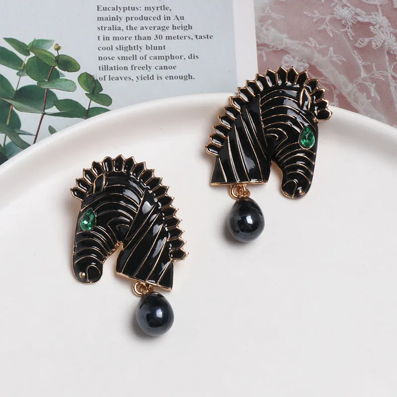 Wholesale Horse Pearl Alloy Earrings