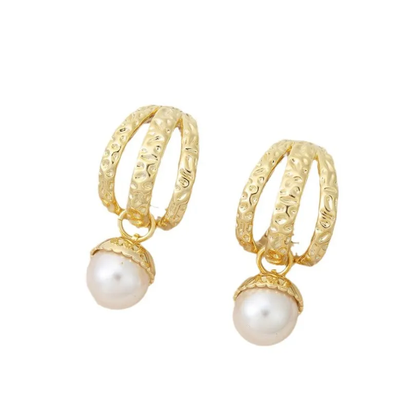 Wholesale Imitation Pearl Light Luxury Hollow Out Design with High-end Temperament Gold-plated Earrings