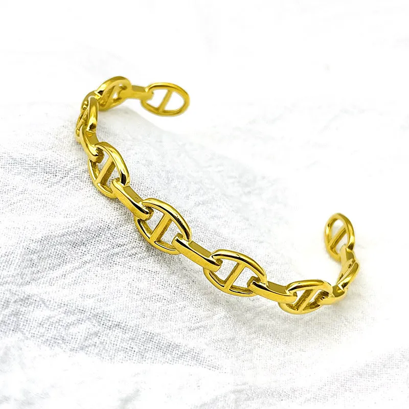 Wholesale  ins personalized creative style retro C- type pig nose bracelet OLY Exclusive