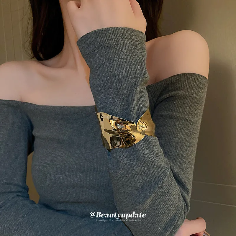 Wholesale Irregular Metal Pleated Open Bracelet