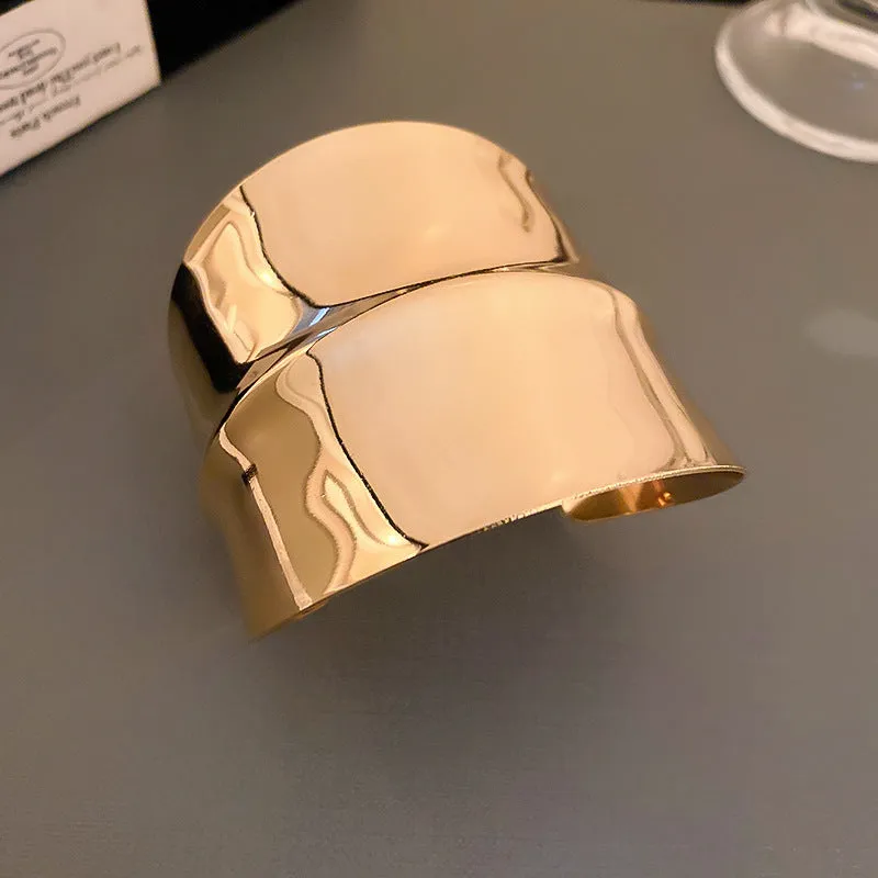 Wholesale Irregular Metal Pleated Open Bracelet