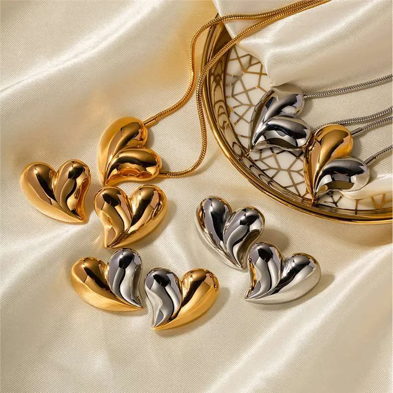 Wholesale Large Heart-shaped Stainless Steel Earrings