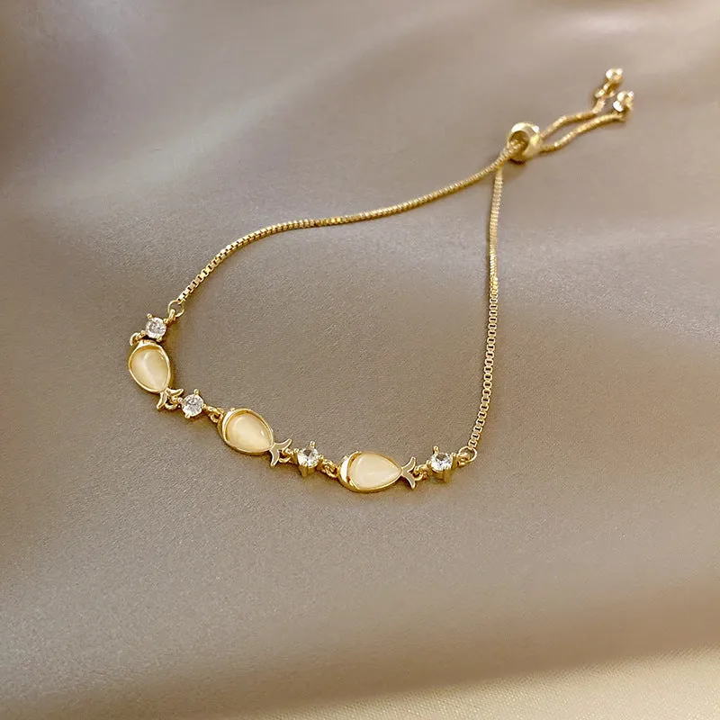 Wholesale Light Luxury Internet Celebrity Fashion Personalized Trendy Bracelet Temperament All-match Simple Pearl Bracelet Geometric Niche Bracelet